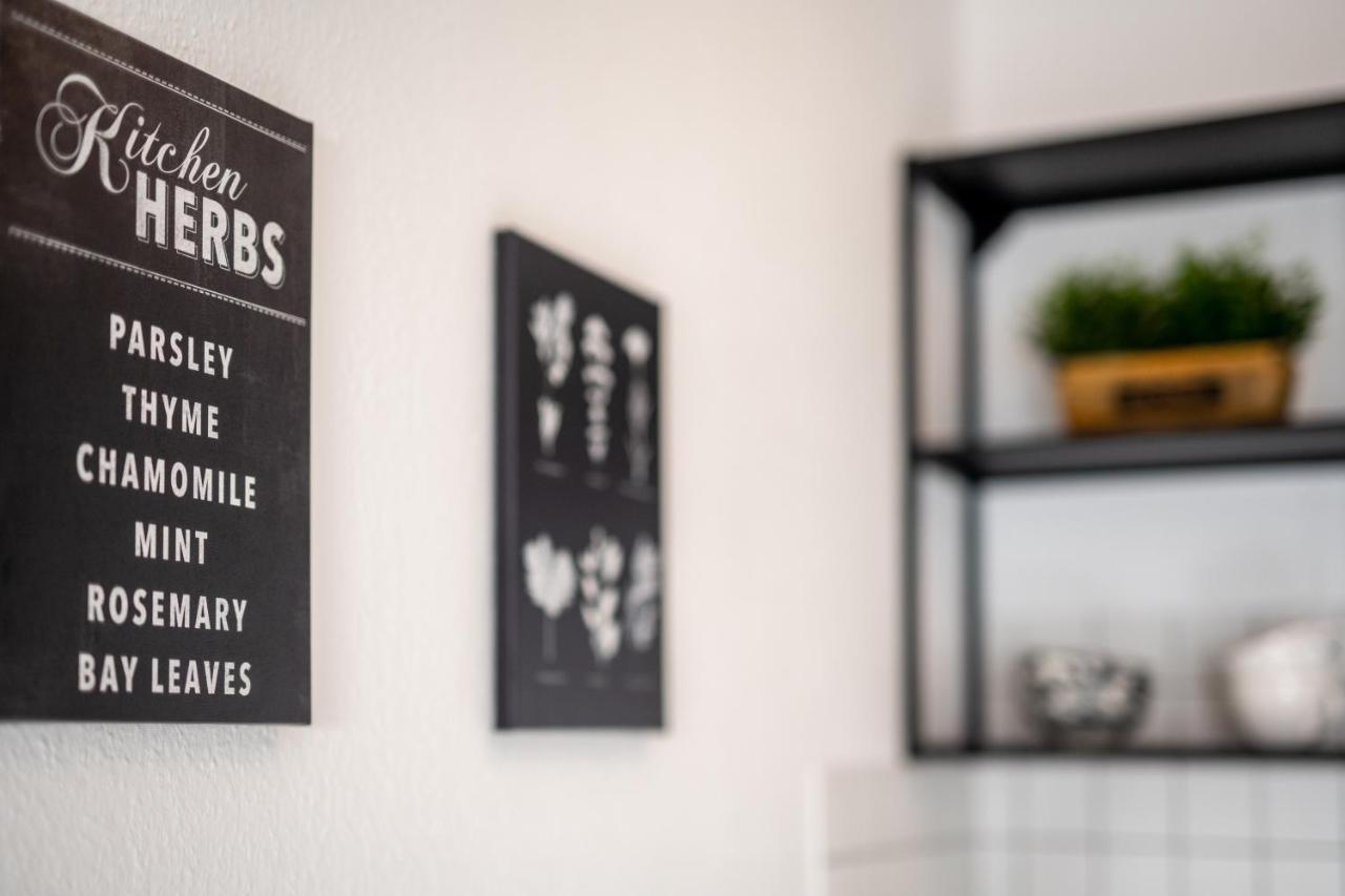 Moderne Eg-Wohnung In Sudenburg Mit Parkplatz, Top Anbindung Magdeburg Eksteriør billede